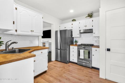 1 Tiensch Avenue Leonardo NJ 07737