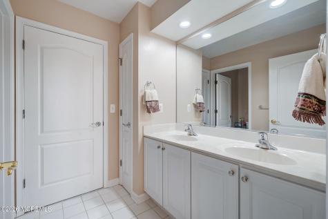 13 Sugar Loaf Hill Millstone NJ 08510