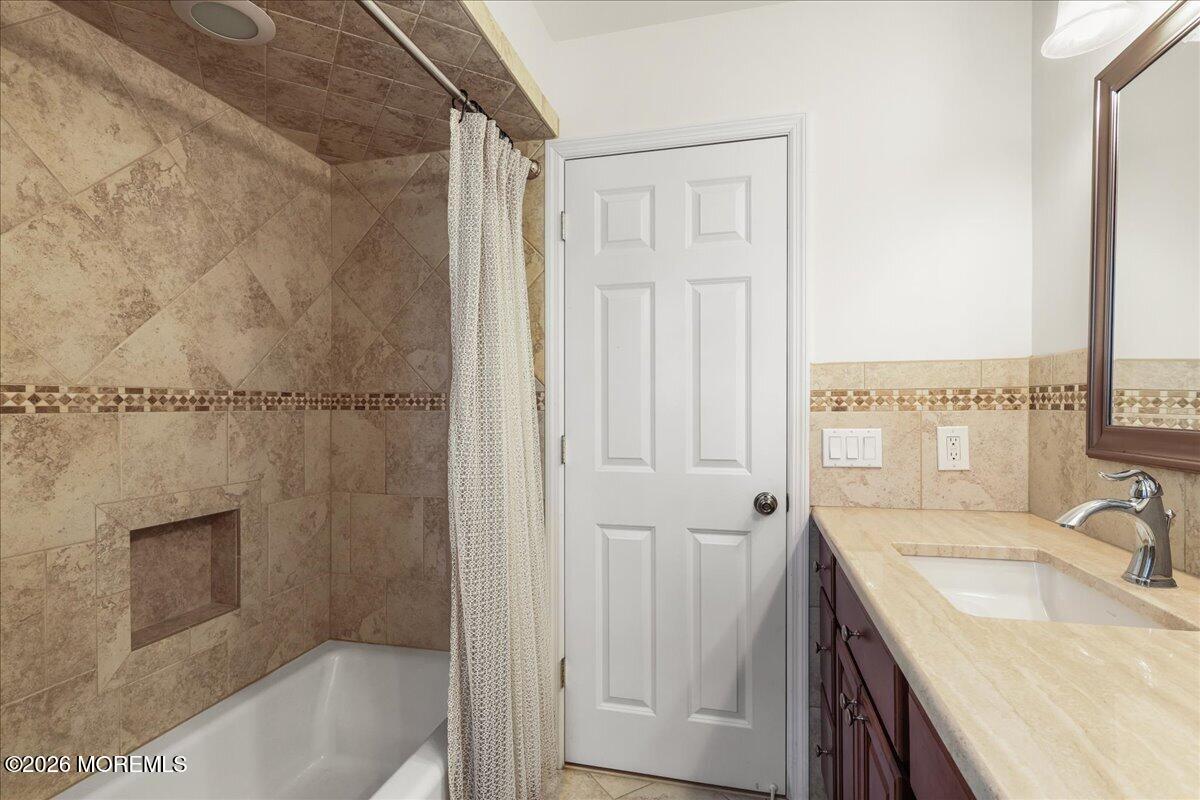 6 Rimwood Drive Lincroft NJ 07738