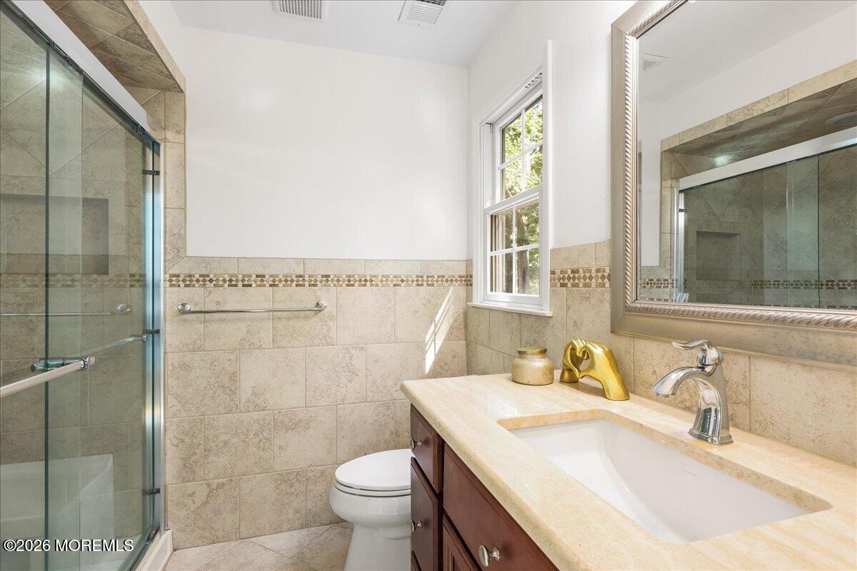 6 Rimwood Drive Lincroft NJ 07738