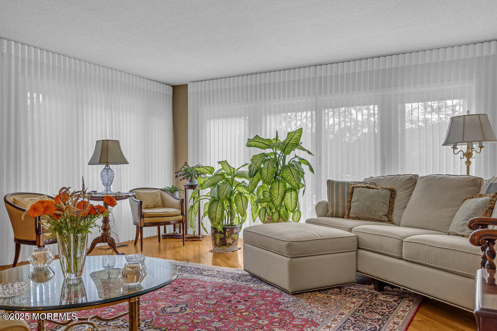 528 Eagle Point Drive Toms River NJ 08753
