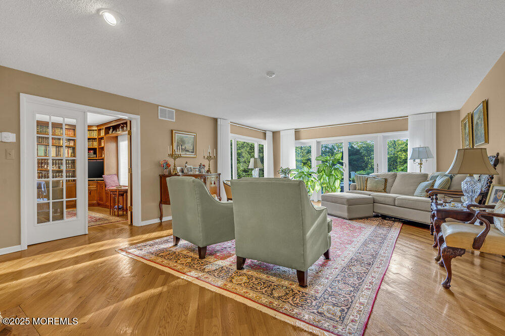 528 Eagle Point Drive Toms River NJ 08753