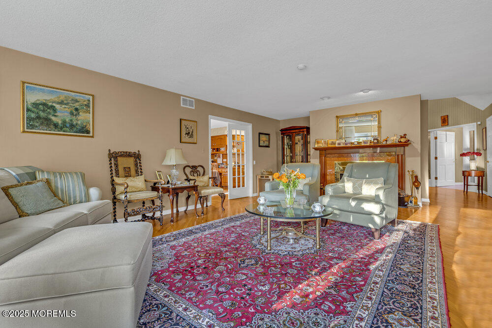 528 Eagle Point Drive Toms River NJ 08753
