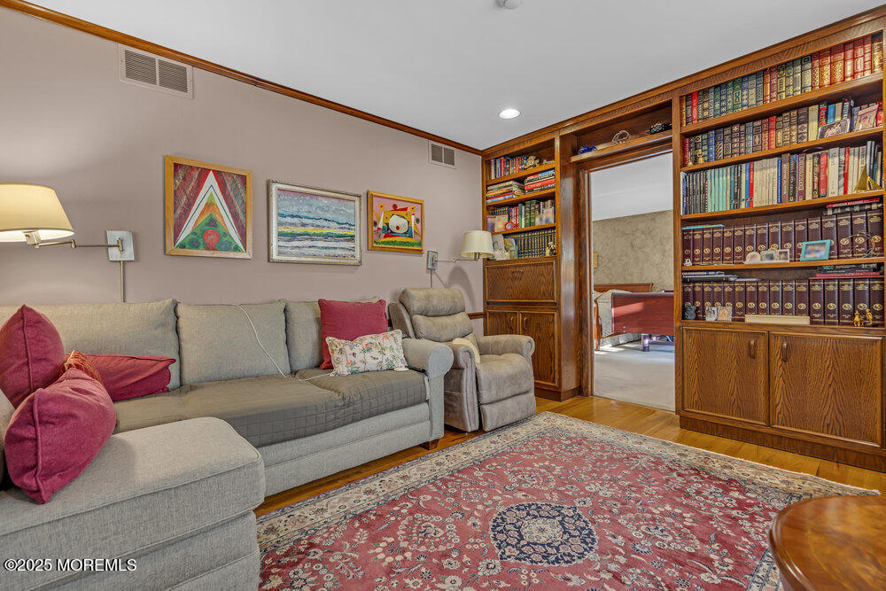 528 Eagle Point Drive Toms River NJ 08753