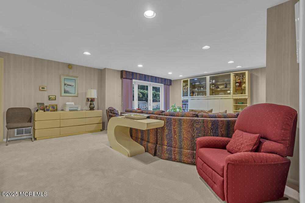 528 Eagle Point Drive Toms River NJ 08753