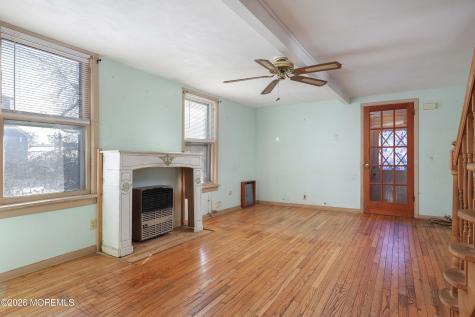 32 Seawood Avenue Keansburg NJ 07734