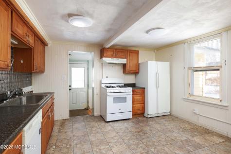 32 Seawood Avenue Keansburg NJ 07734