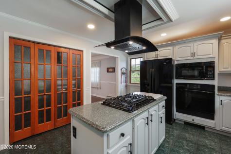 32 Sleepy Hollow Road Red Bank NJ 07701