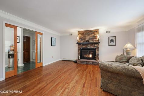 32 Sleepy Hollow Road Red Bank NJ 07701
