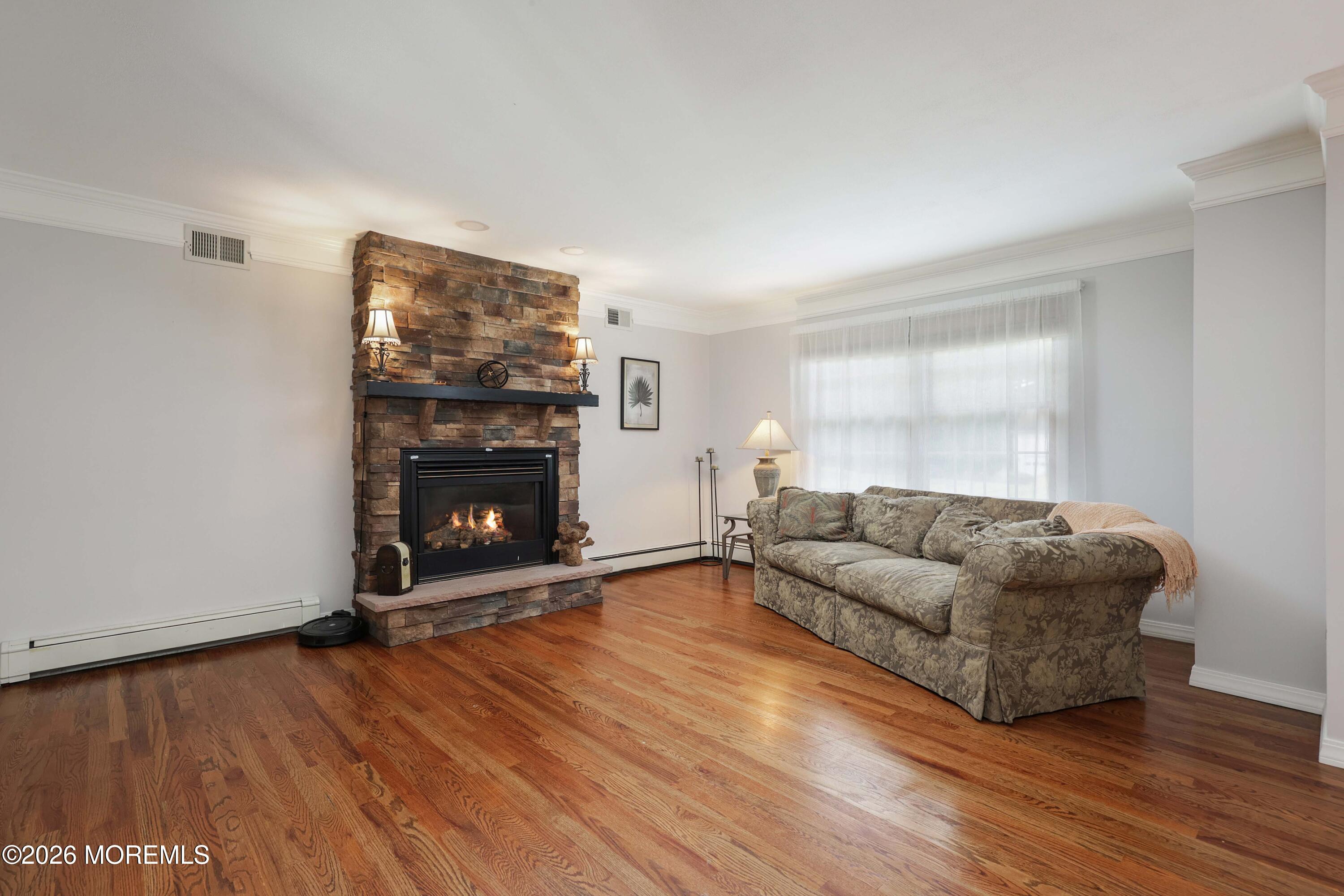 32 Sleepy Hollow Road Red Bank NJ 07701