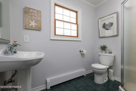 32 Sleepy Hollow Road Red Bank NJ 07701