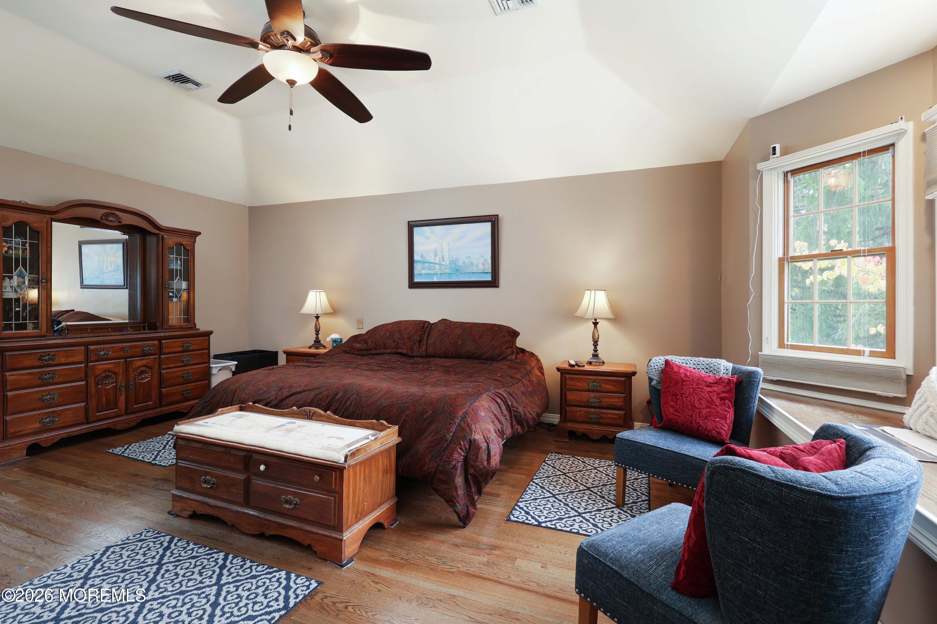 32 Sleepy Hollow Road Red Bank NJ 07701