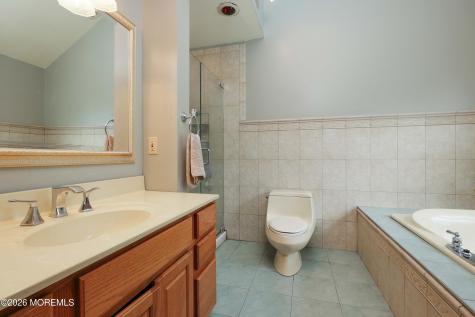 32 Sleepy Hollow Road Red Bank NJ 07701