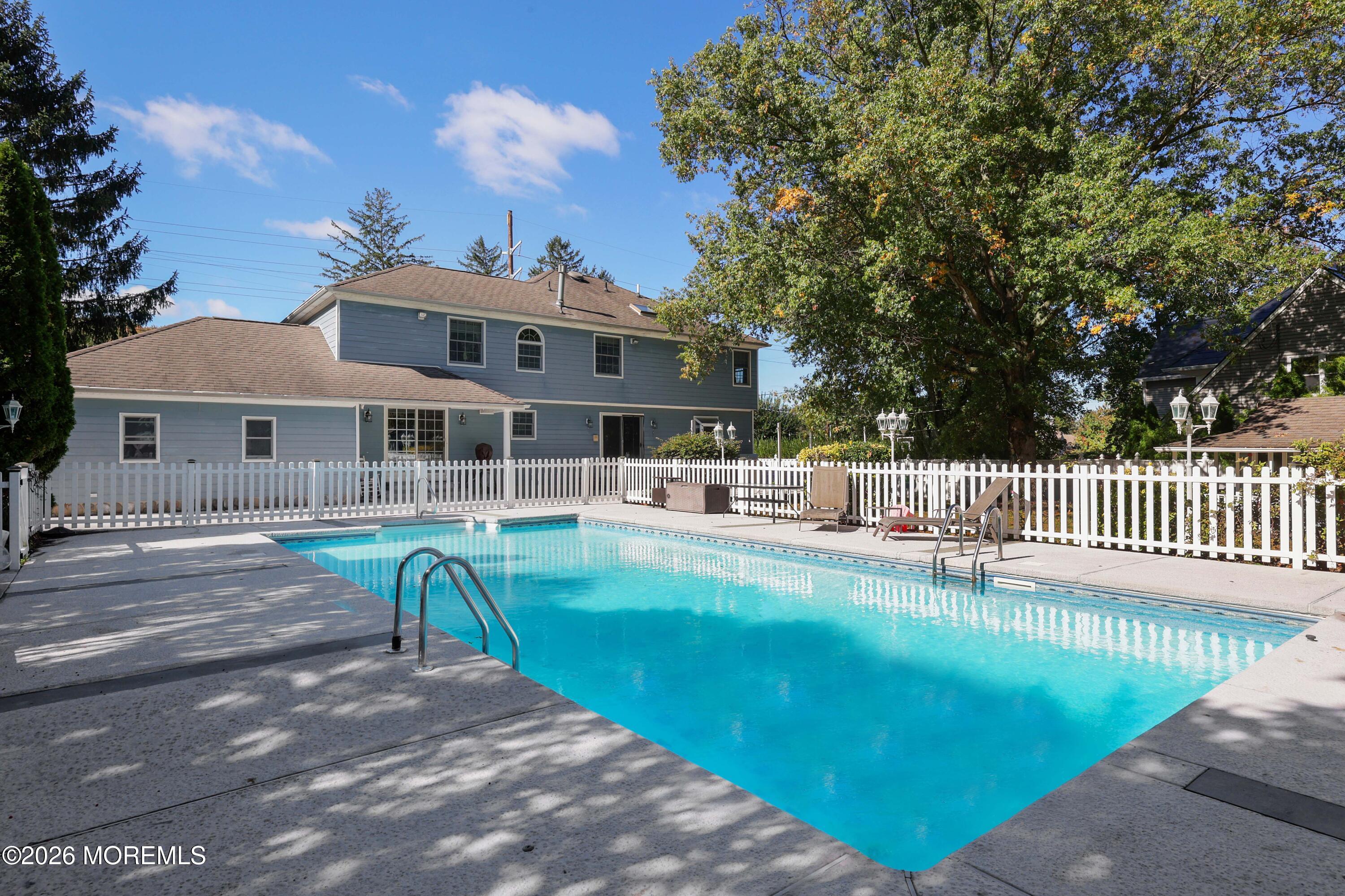 32 Sleepy Hollow Road Red Bank NJ 07701