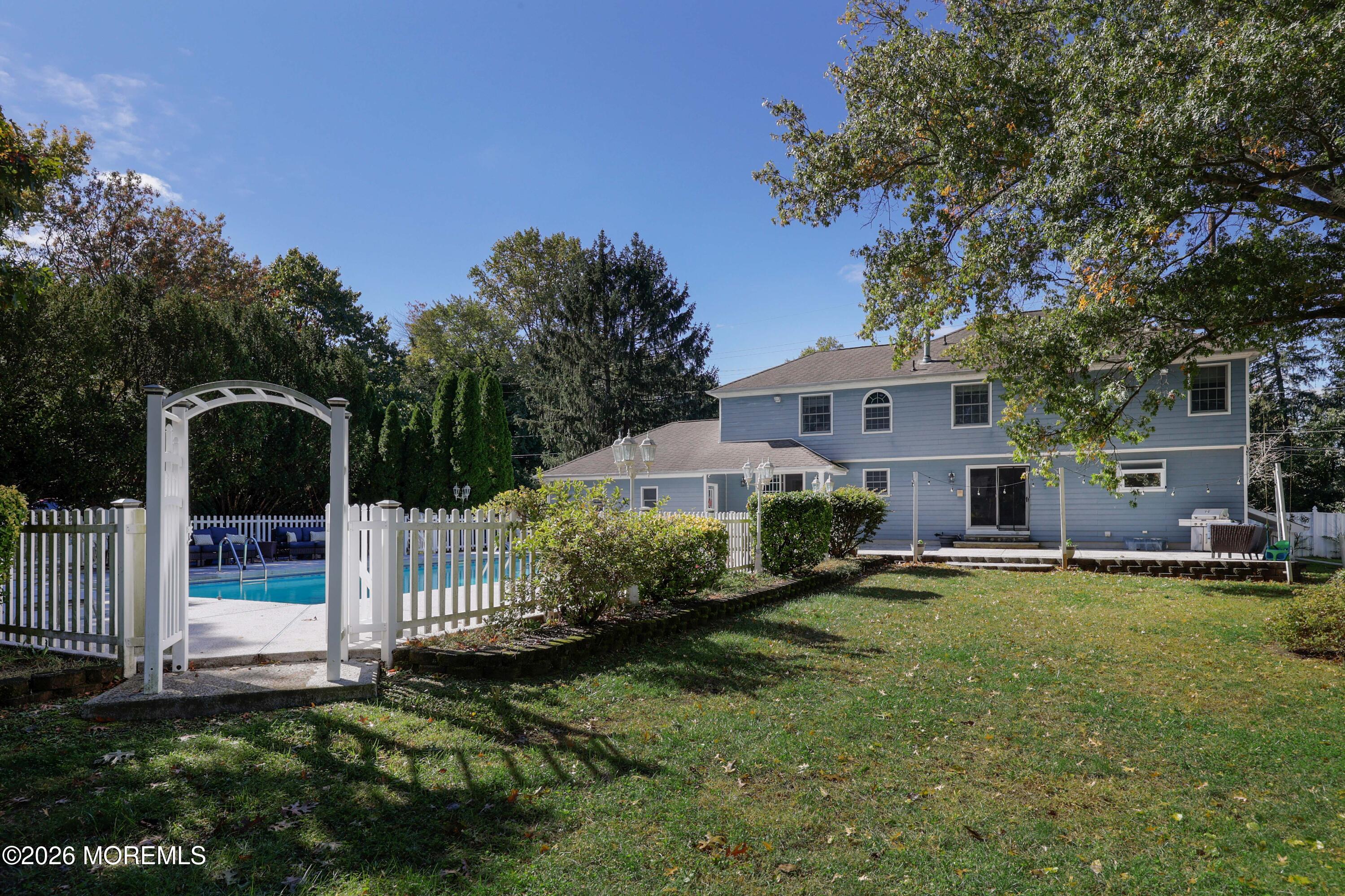 32 Sleepy Hollow Road Red Bank NJ 07701