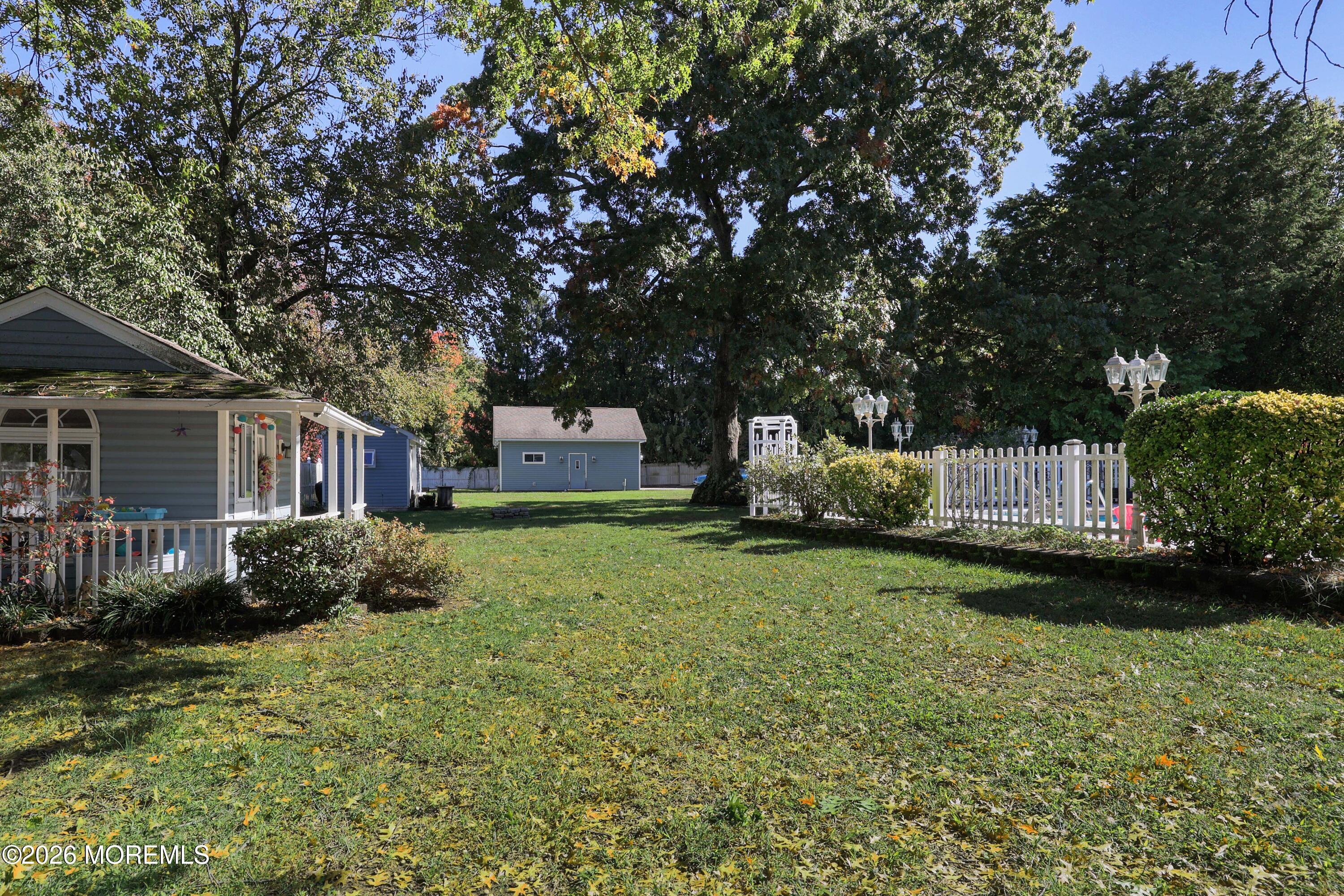 32 Sleepy Hollow Road Red Bank NJ 07701