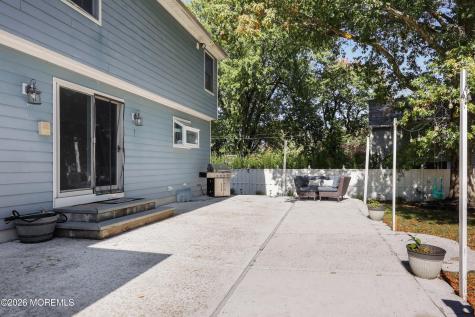 32 Sleepy Hollow Road Red Bank NJ 07701