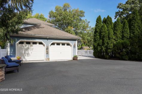 32 Sleepy Hollow Road Red Bank NJ 07701