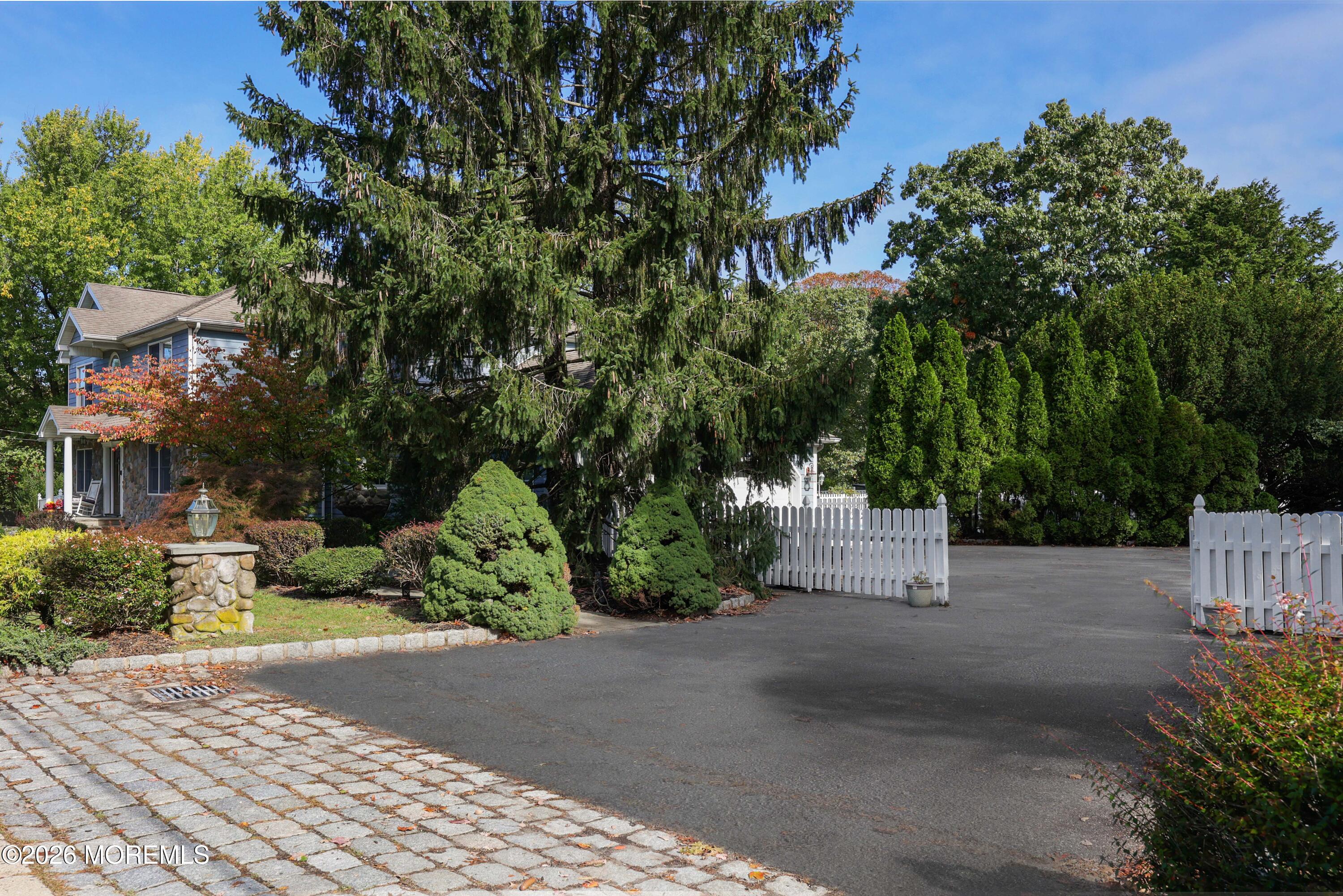 32 Sleepy Hollow Road Red Bank NJ 07701