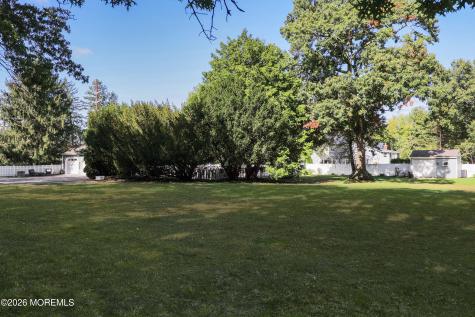 32 Sleepy Hollow Road Red Bank NJ 07701