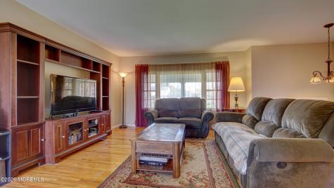 11 Sheffield Drive Manalapan NJ 07726