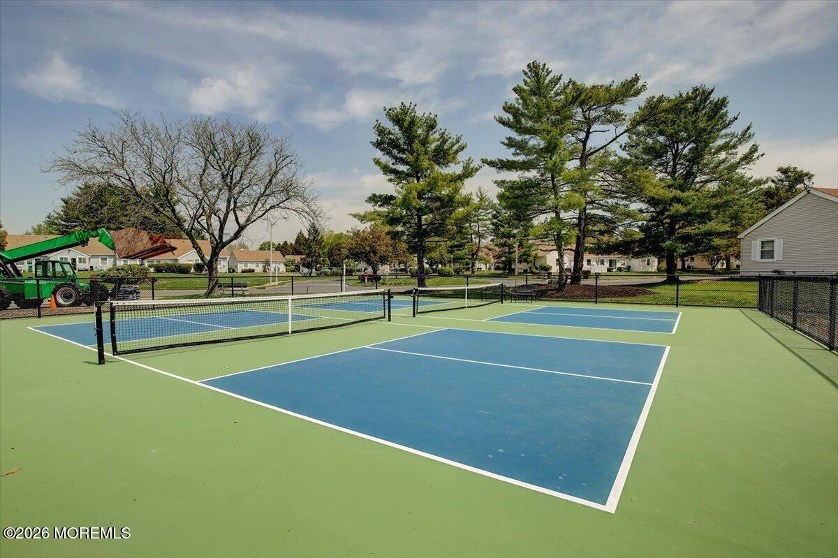 117 Lowens Strasse Freehold NJ 07728