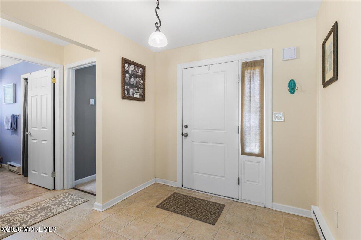 117 Lowens Strasse Freehold NJ 07728