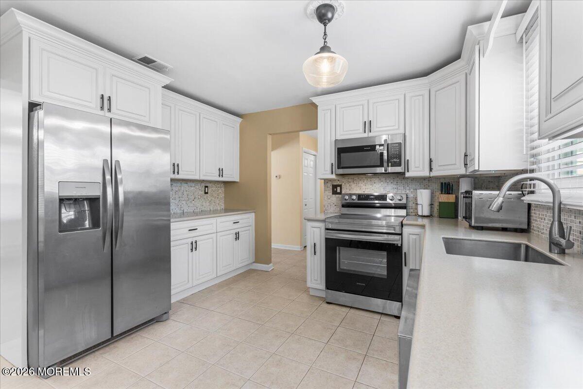 117 Lowens Strasse Freehold NJ 07728