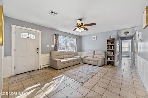 8 Tanglewood Drive Barnegat NJ 08005