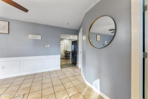8 Tanglewood Drive Barnegat NJ 08005