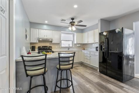 8 Tanglewood Drive Barnegat NJ 08005