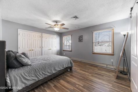 8 Tanglewood Drive Barnegat NJ 08005