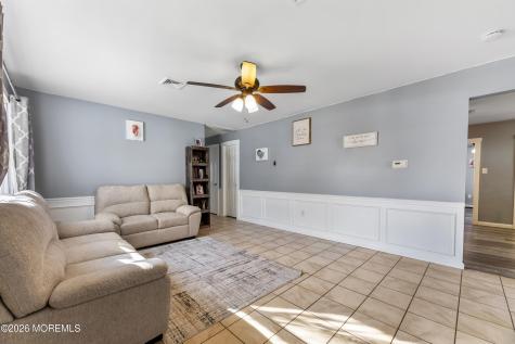 8 Tanglewood Drive Barnegat NJ 08005