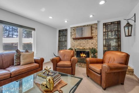 9 Woodcrest Terrace Englishtown NJ 07726
