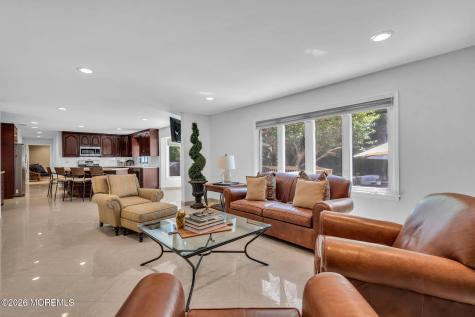 9 Woodcrest Terrace Englishtown NJ 07726