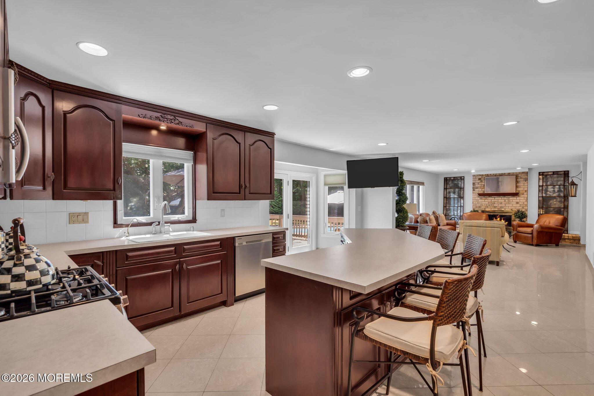 9 Woodcrest Terrace Englishtown NJ 07726