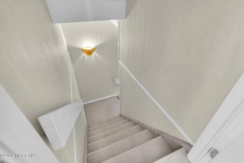 9 Woodcrest Terrace Englishtown NJ 07726
