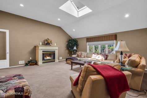 9 Woodcrest Terrace Englishtown NJ 07726