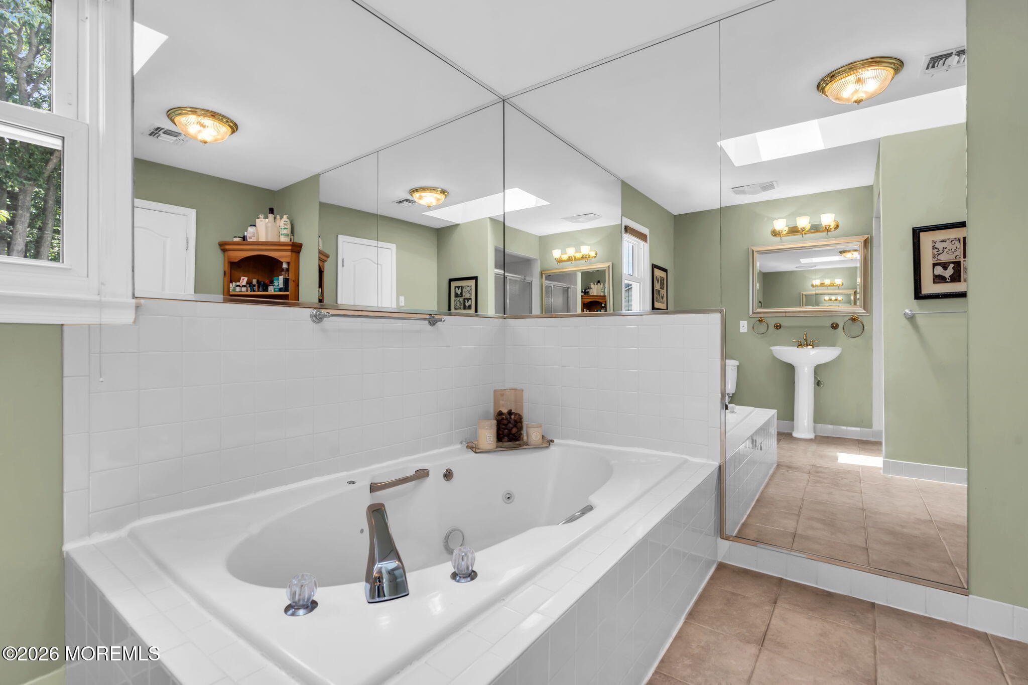 9 Woodcrest Terrace Englishtown NJ 07726