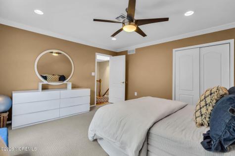 9 Woodcrest Terrace Englishtown NJ 07726