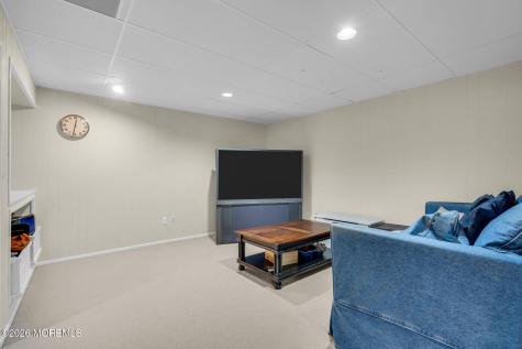 9 Woodcrest Terrace Englishtown NJ 07726
