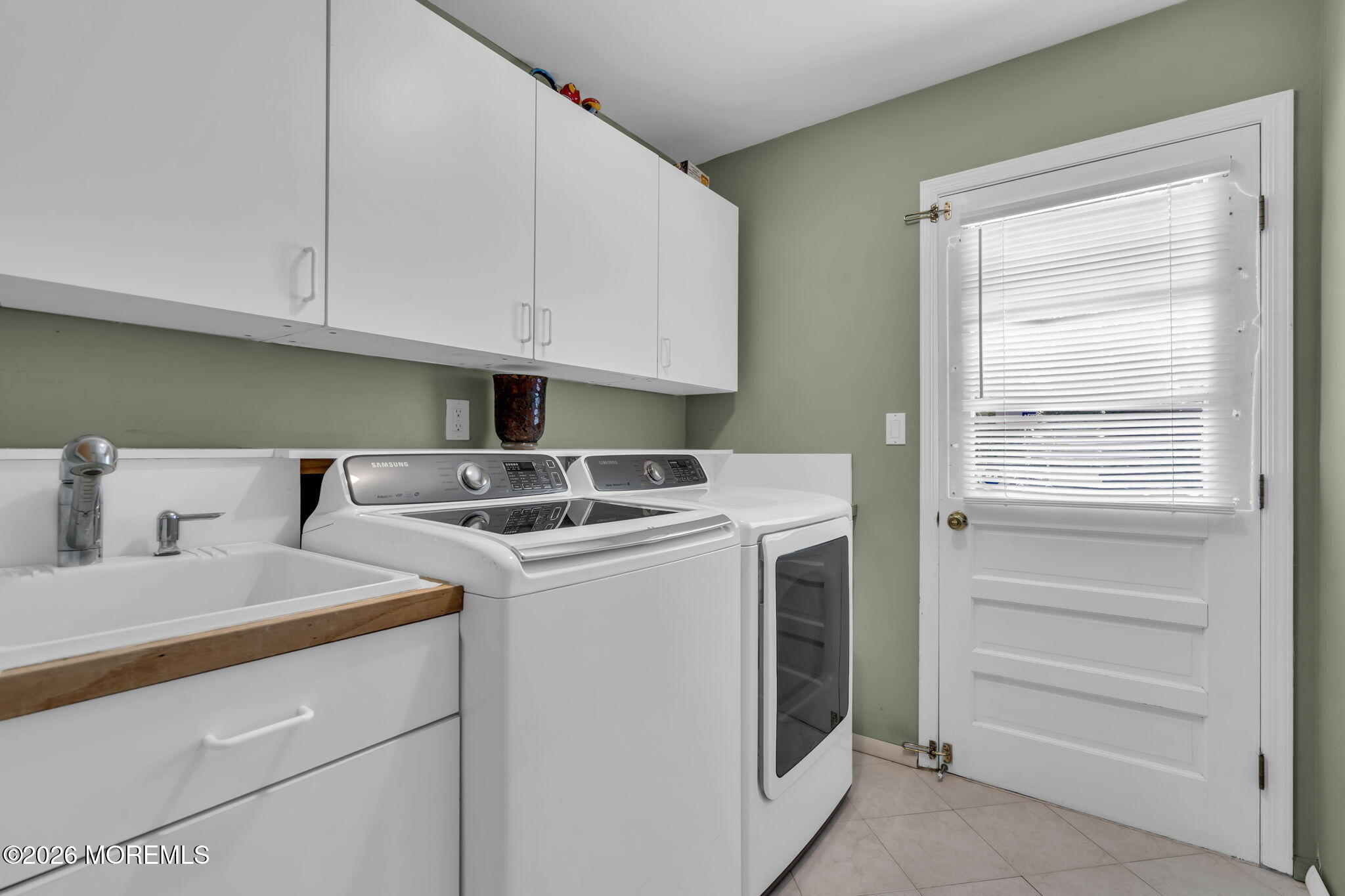 9 Woodcrest Terrace Englishtown NJ 07726