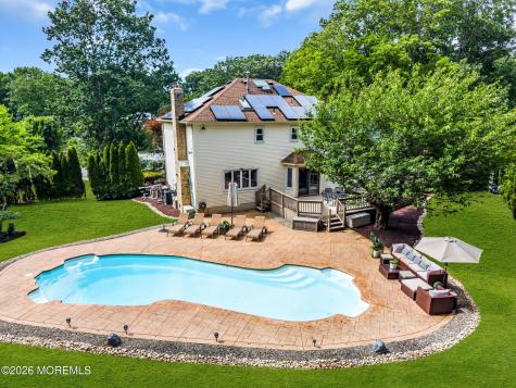 9 Woodcrest Terrace Englishtown NJ 07726