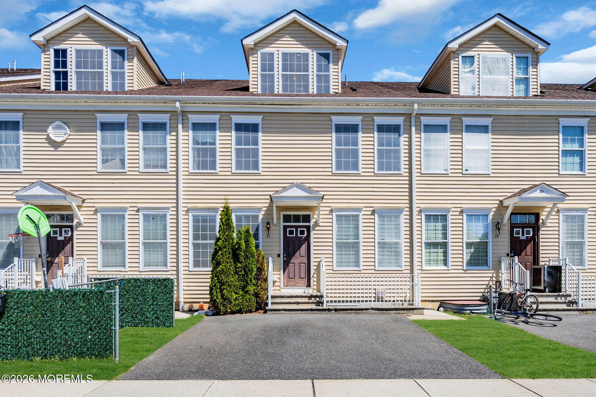 21 Prague Place Lakewood NJ 08701