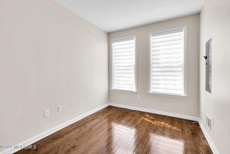 21 Prague Place Lakewood NJ 08701