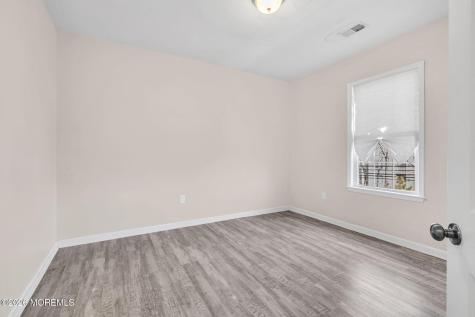 21 Prague Place Lakewood NJ 08701