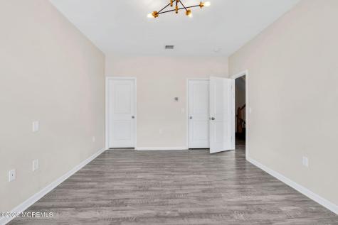 21 Prague Place Lakewood NJ 08701