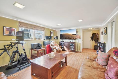 676 Rutgers Place Paramus NJ 07652