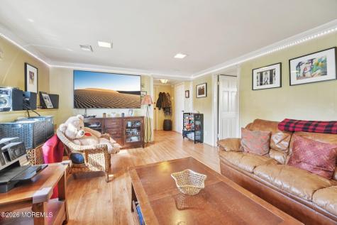 676 Rutgers Place Paramus NJ 07652