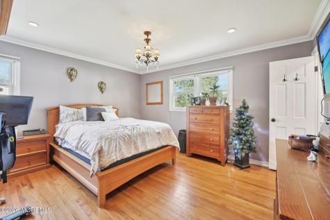 676 Rutgers Place Paramus NJ 07652